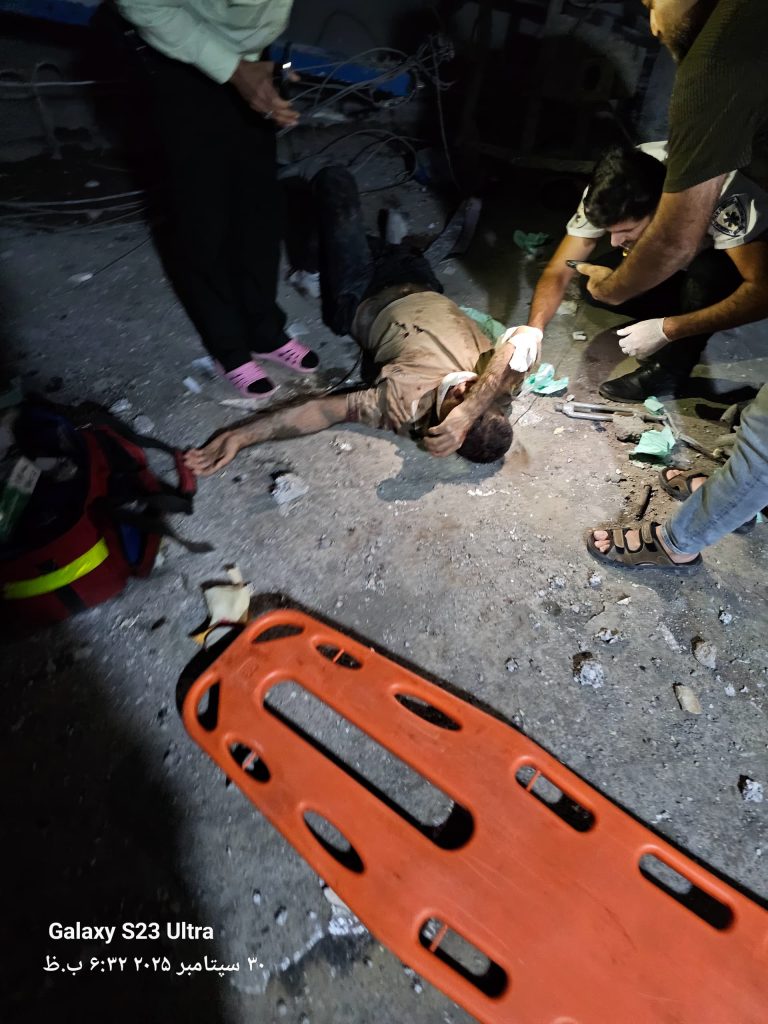 سقوط کلایمر از ارتفاع ۱۵ متری یک ساختمان بهمراه یک مصدوم