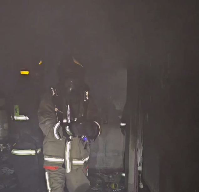 مهار آتش‌سوزی منزل مسکونی در دزفول بدون مصدوم